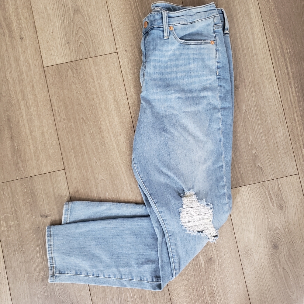 Universal Thread Jeans